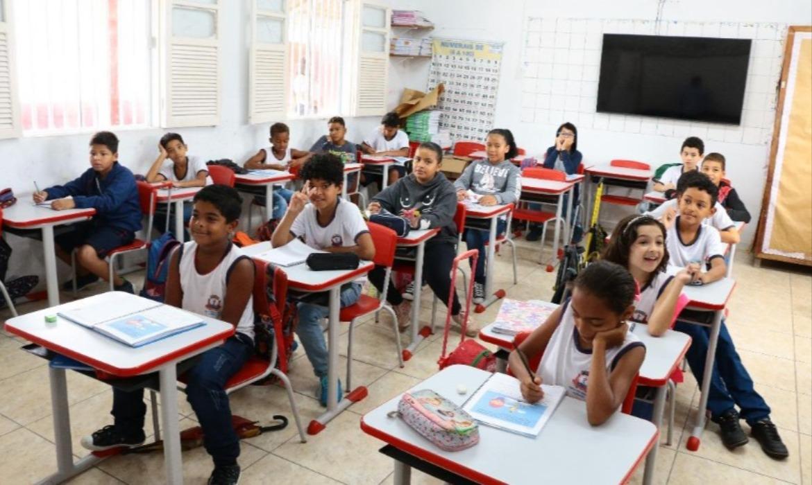 Atenção, pais e responsáveis! Rematrícula dos estudantes da Rede Municipal de Ensino se inicia nesta segunda-feira (3/11).