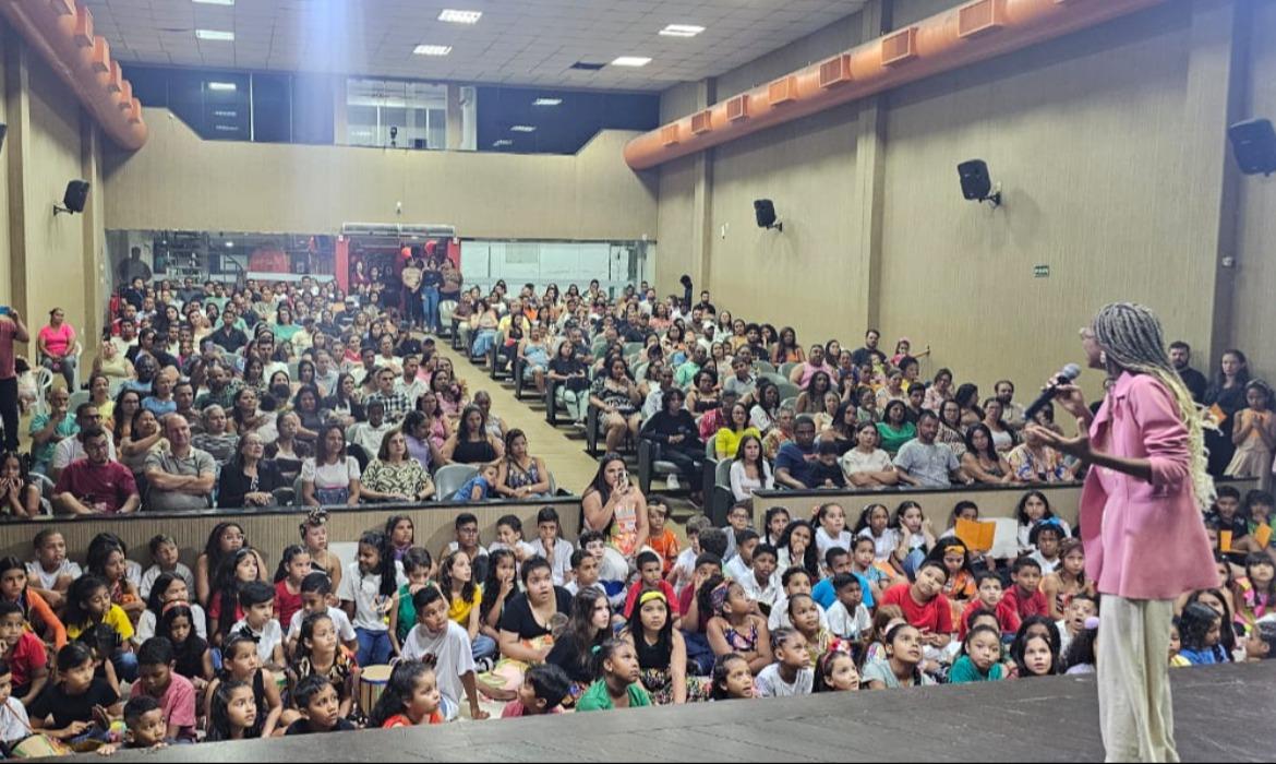 Dia da Consciência Negra: Emef Samoel Costa realiza grande cerimônia em culminância ao Projeto Comunidade de Leitores