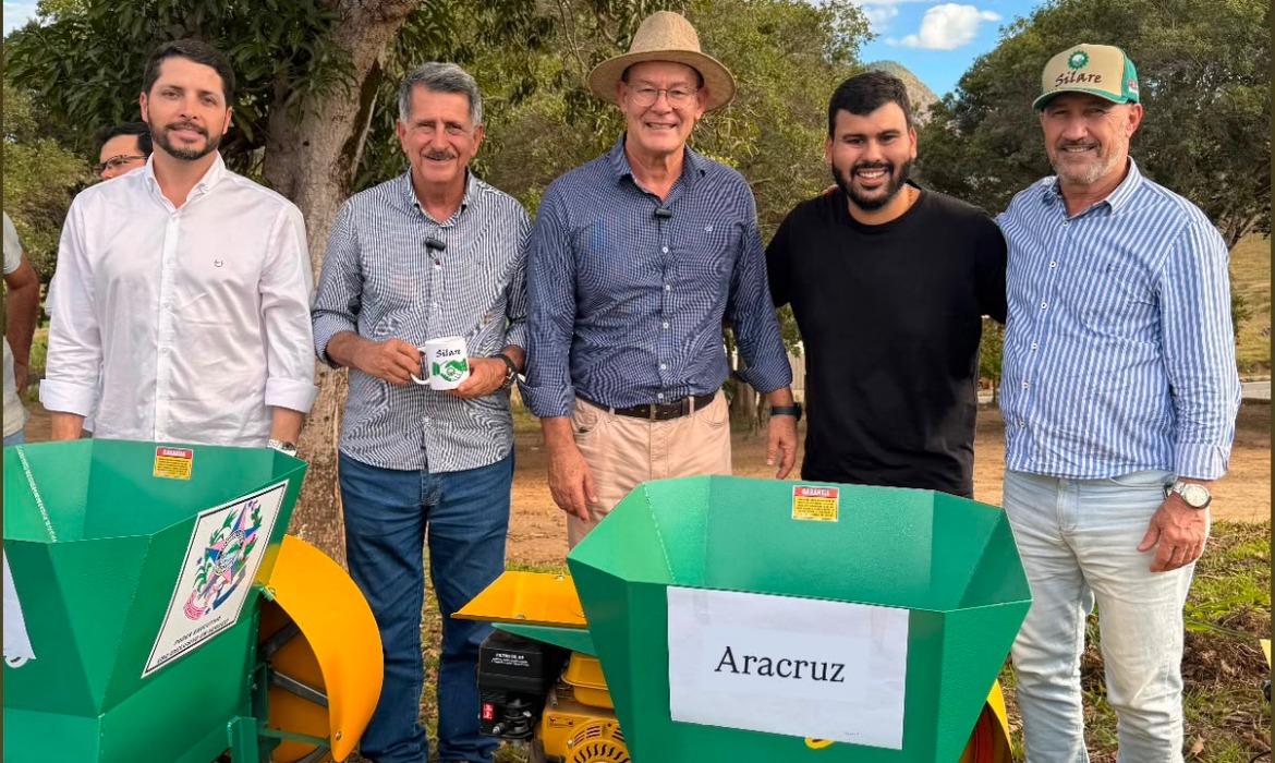 Aracruz recebe ensacadora de silagem para fortalecer a pecuária no município
