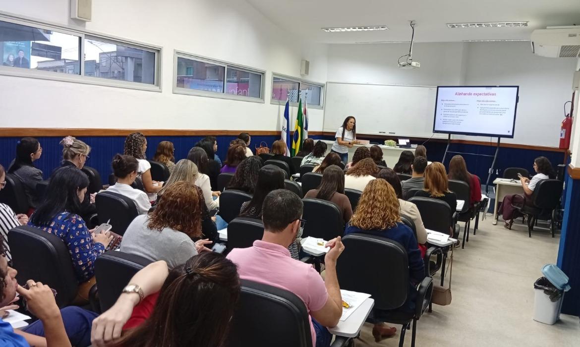 Educação finaliza trilha formativa presencial do curso sobre Inteligência Artificial do Google DeepMind e Raspberry Pi Foundation