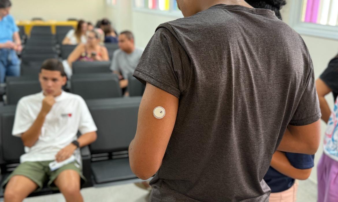 Doce Cuidado: sensor de glicemia chega a 12 adolescentes em Aracruz com diabetes tipo 1