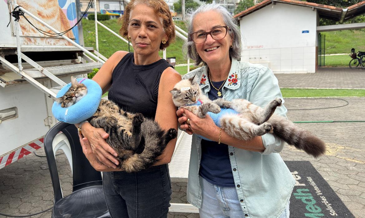 Carreta Pet Vida estaciona em Aracruz e atende animais na Sede e em Barra do Riacho