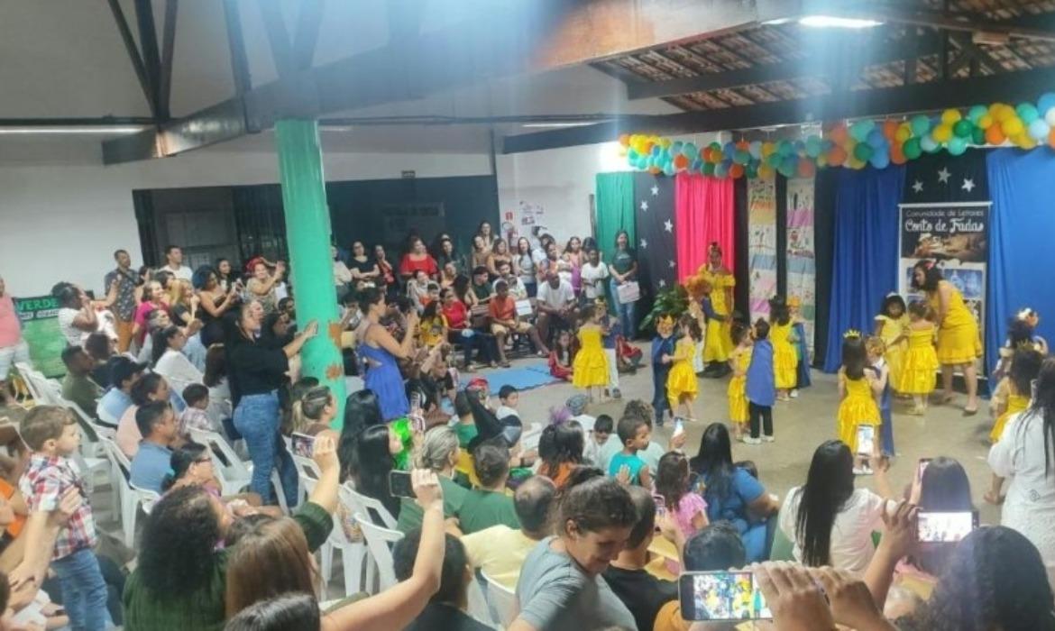 Comunidade de Leitores: famílias comparecem em peso para prestigiar culminância de atividades dos estudantes do Cmei Teresinha Frigini