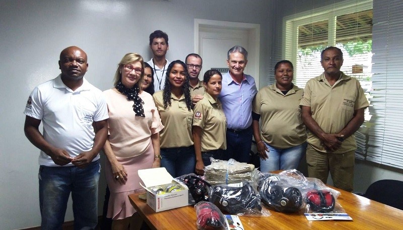 Agentes de Saúde Ambiental recebem equipamentos de proteção e novos uniformes 
