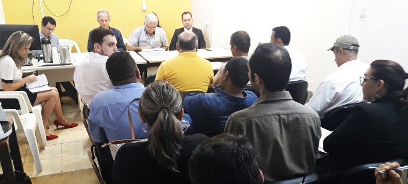 Prefeito se reúne com vereadores, representantes do HMSC e Associação Vidas para discutir repasse ao Hospital