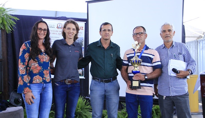 Prefeitura de Aracruz recebe recém-formados em Contabilidade para a entrega da carteira de identidade profissional