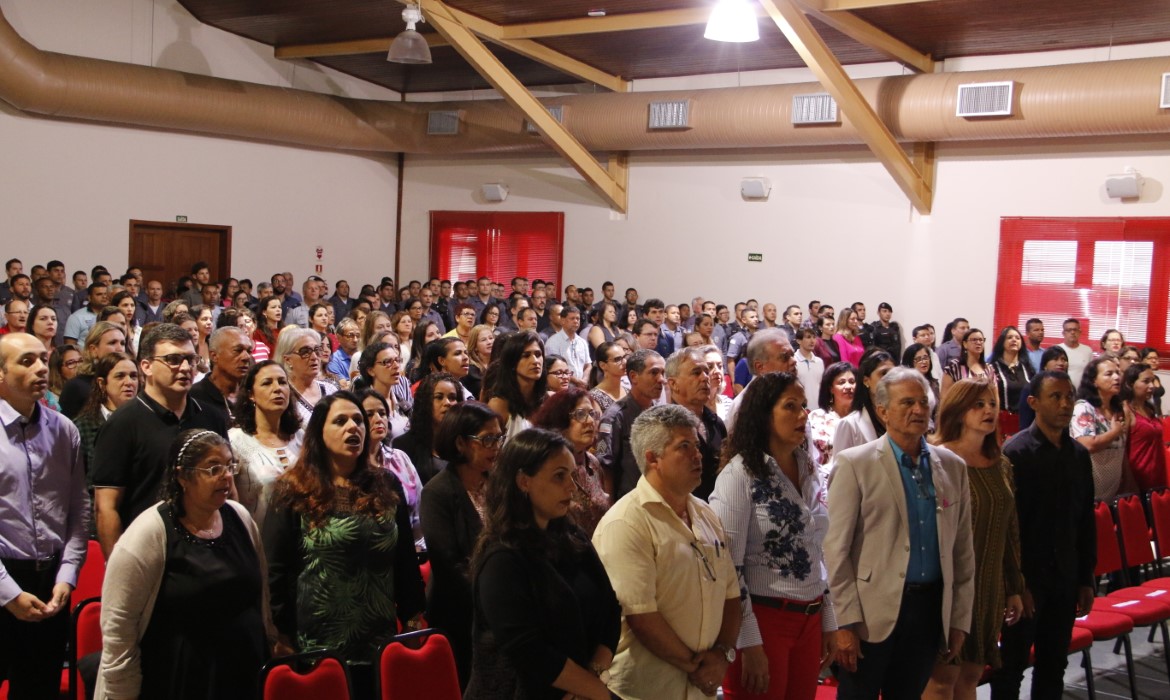Servidores recebem homenagem da Prefeitura de Aracruz