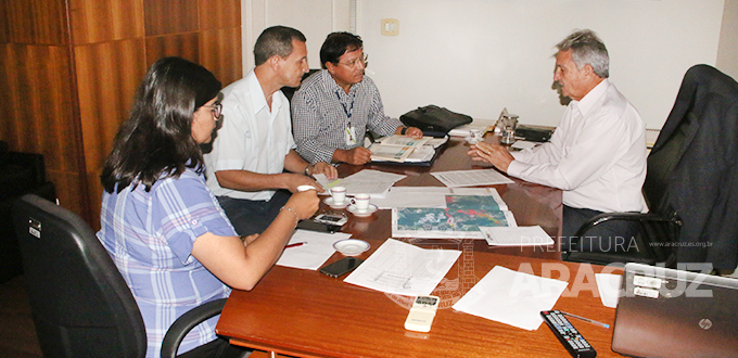 Prefeito de Aracruz recebe representante da Sead e pede apoio para construção de 58 barragens