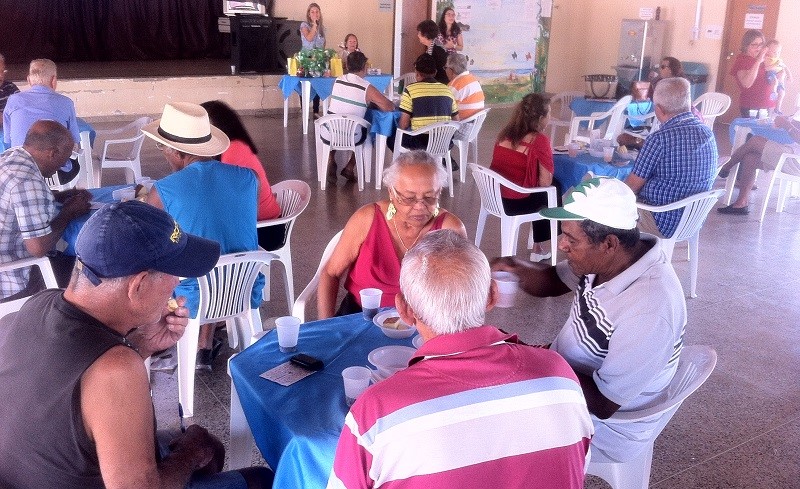 Centro de Convivência do Idoso comemora dia dos pais 