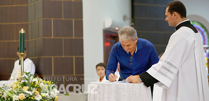 Prefeito de Aracruz participa da Missa de Posse do novo Pároco